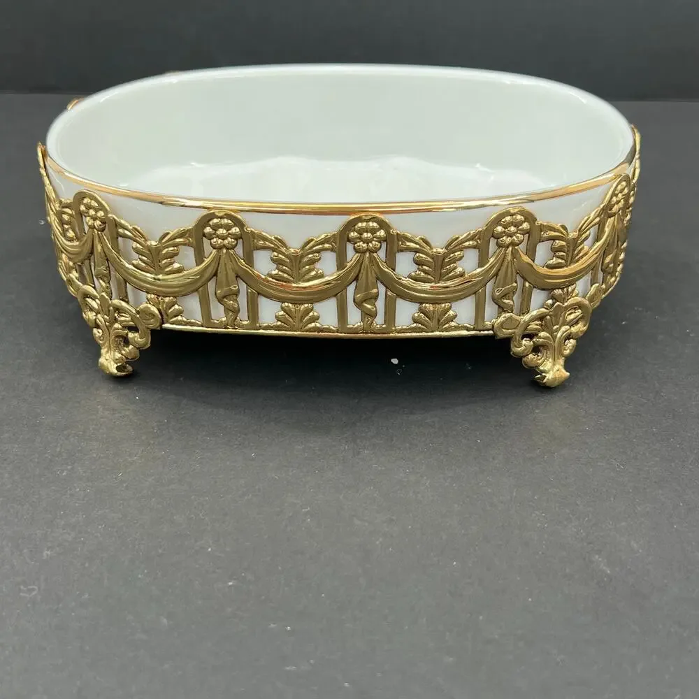 Vintage Stylebuilt Gold French Drape Porcelain Tassel Soap Dish
